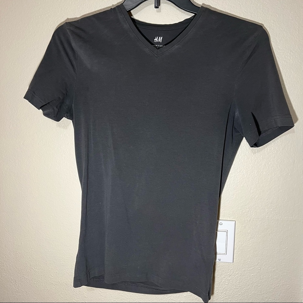 H&M GRAY V NECK